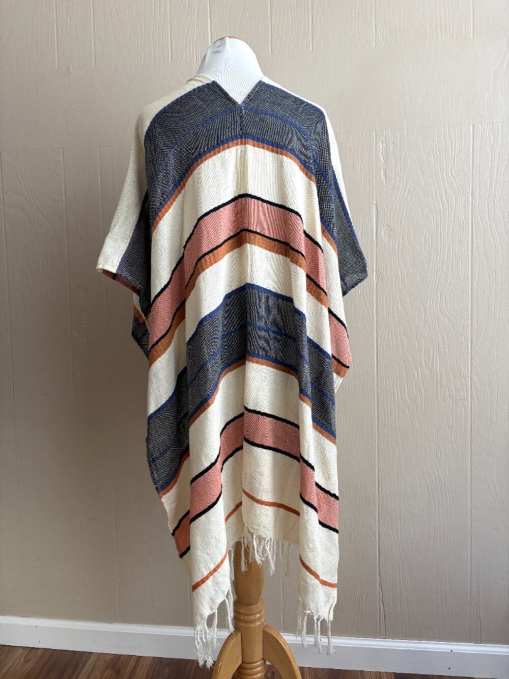Elan Boho Beachy Striped Open Front Fringe Trim Wrap - Picture 8 of 10